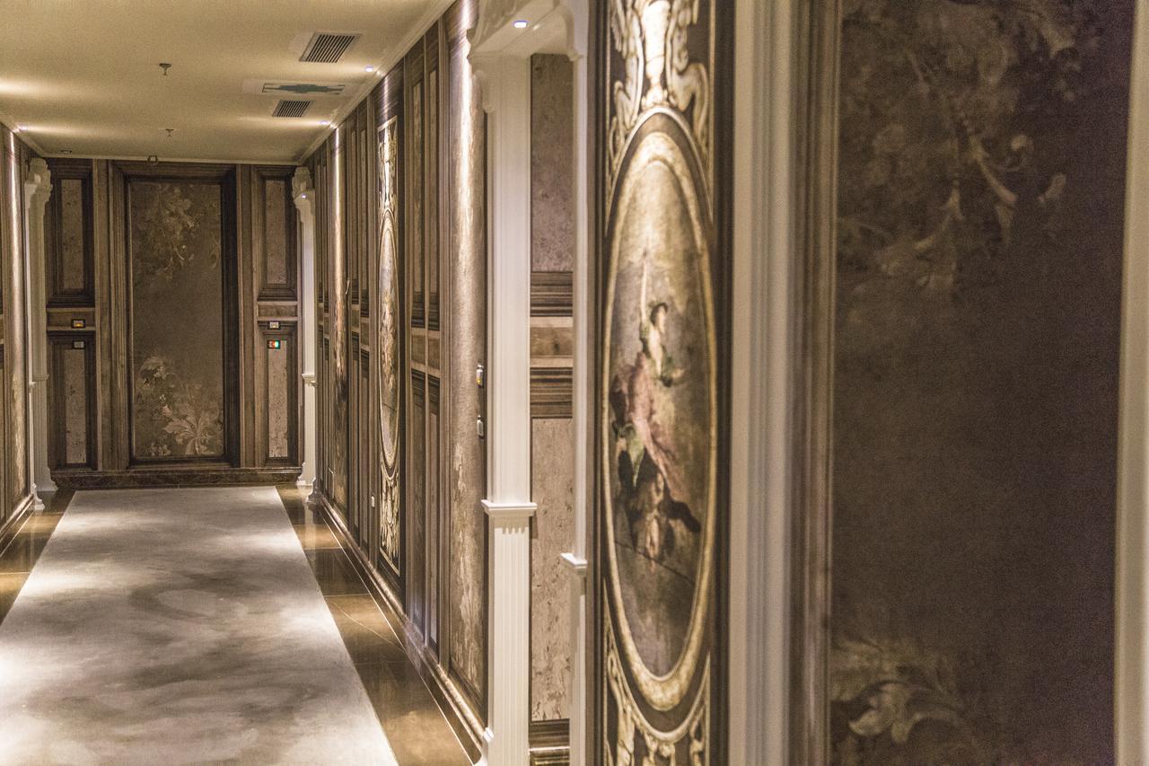 Hotel Villa Pascucci Durrës Exterior foto Marble walls in the hotel
