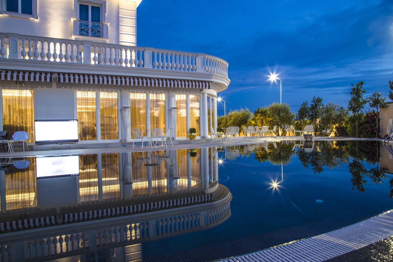 Hotel Villa Pascucci Durrës Exterior foto The Grand Ballroom